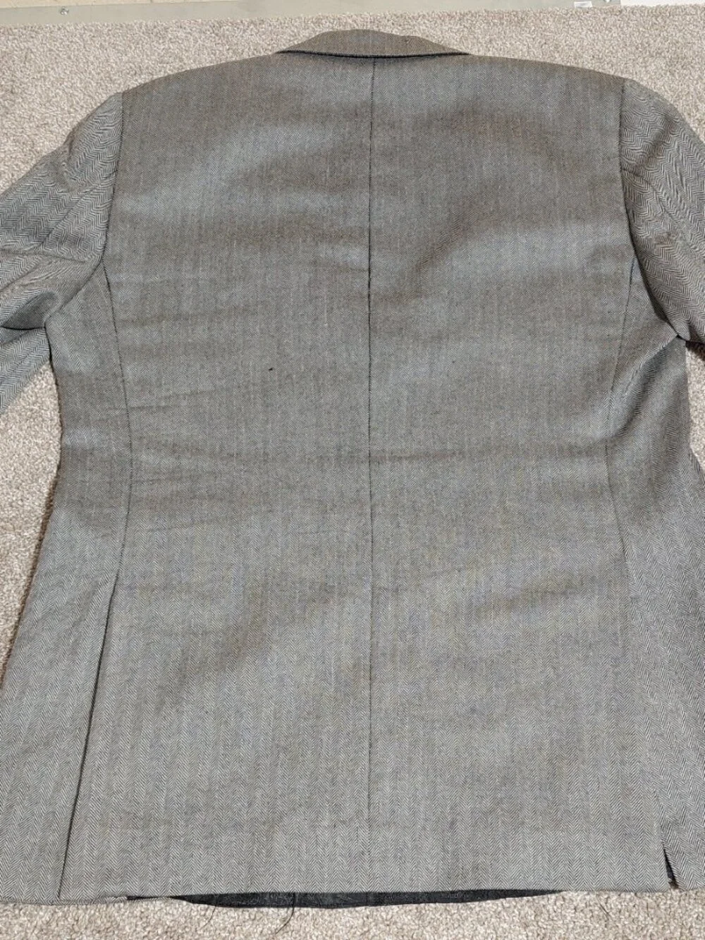 Loro Piana worsted cashmere Grey herringbone blazer Size 40R See Measurements